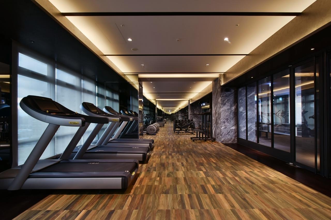 Отель Silks Club Гаосюн Экстерьер фото The gym at The Landmark