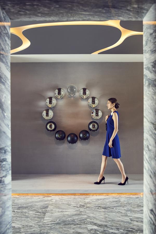 Отель Silks Club Гаосюн Экстерьер фото The 12-Ball Clock